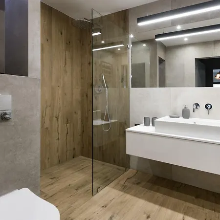 Exclusive Solna 1 *